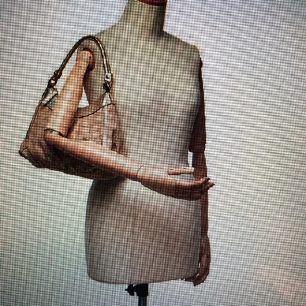 Gucci Handbag- RARE - Picture 6 of 6